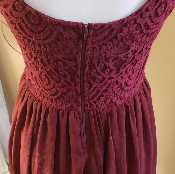 Burgundy Lace Mini Dress Small - Picture 13 of 13